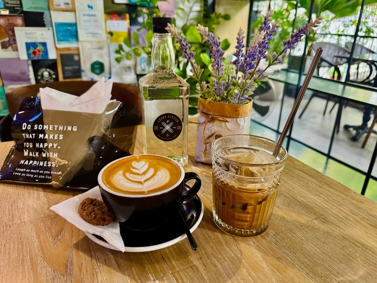 Thức uống nổi bật gồm cold brew ủ lạnh chuẩn vị, mocktail và espresso martini